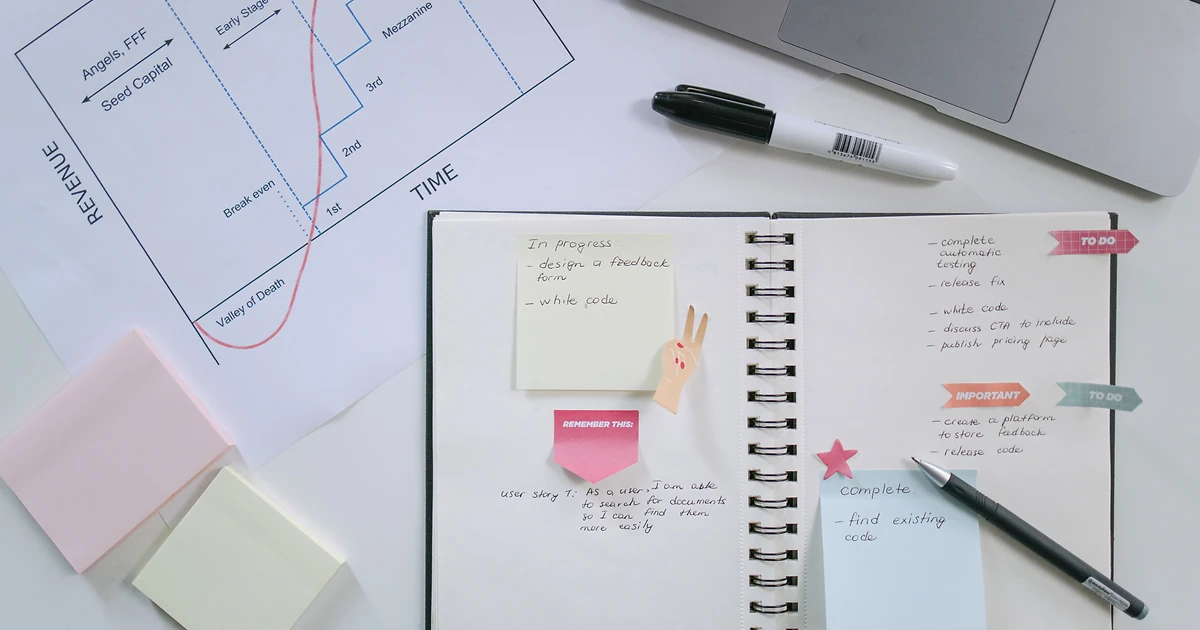CRM pour PME : HubSpot Free, Pipedrive ou Notion · comparatif concret 2026
